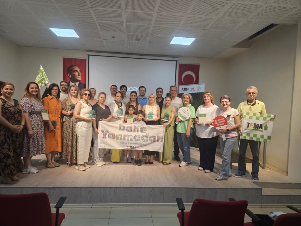 RunAntalya Maratonu’na Katılan Kişi ve Kurumlara Plaket Verildi - Mega TV WhatsApp Image 2025 05 25 at 18.49.13 1 - Mega TV