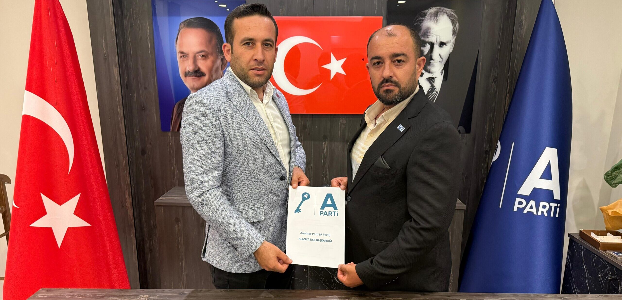 Anahtar Parti Alanya Teşkilatında Görev Değişikliği: Hilmi Parlayüksel Başkan Yardımcısı Oldu - Mega TV WhatsApp Image 2025-05-28 at 10.39.19 (1)
