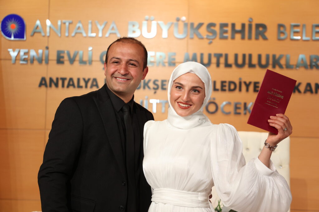 Antalya Büyükşehir Belediyesi Nikah Salonunda “05.05.2025” Yoğunluğu - Mega TV nikah salonunda 05.05.2025 yogunlugu 12 - Mega TV