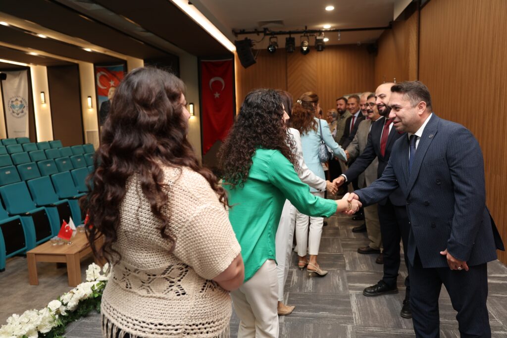 ALKU AILESI BAYRAMLASTI 10 - Mega TV