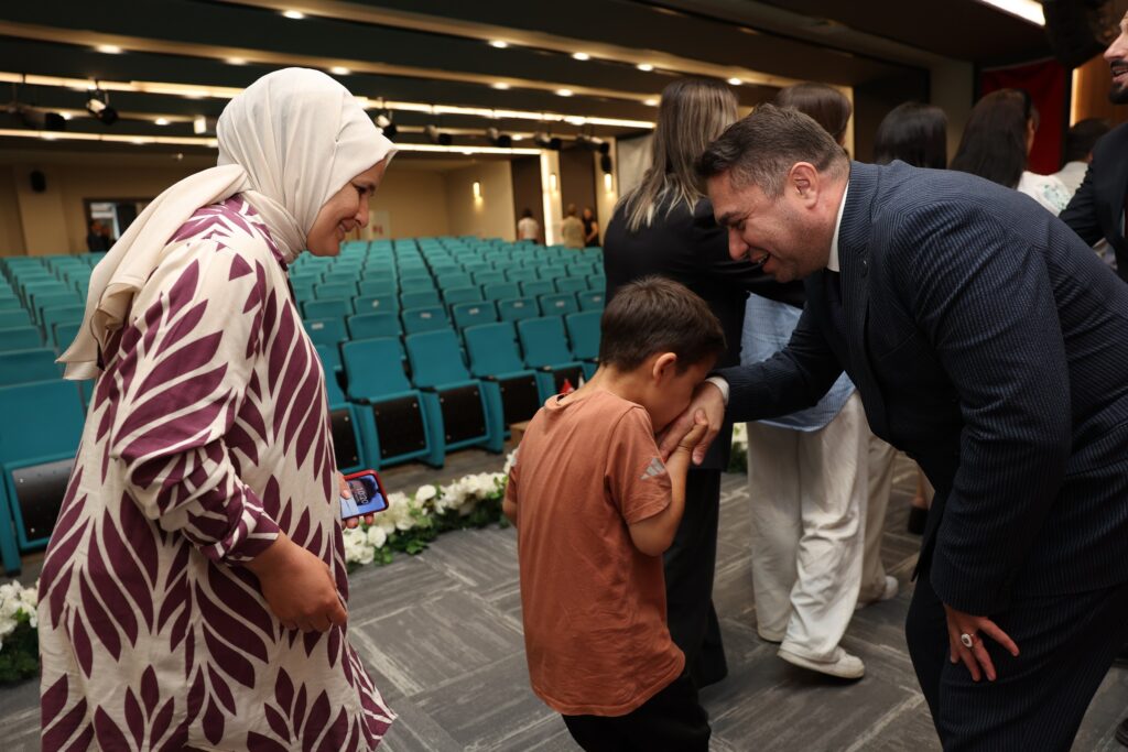 ALKU AILESI BAYRAMLASTI 11 - Mega TV