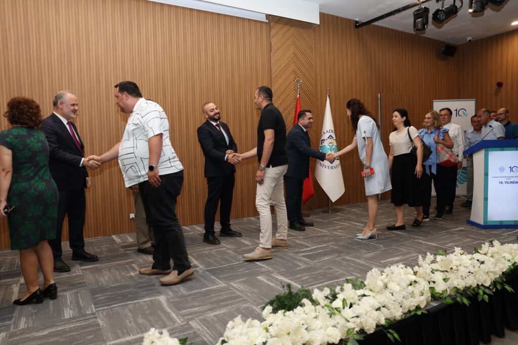 ALKU AILESI BAYRAMLASTI 5 - Mega TV