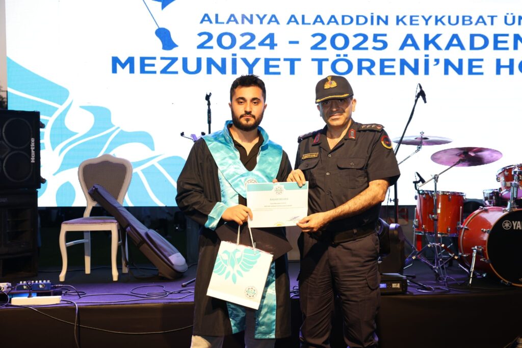 ALKUNUN 10. YILINDA MEZUNIYET COSKUSU 12 - Mega TV