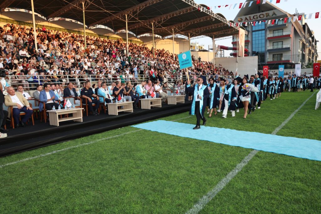 ALKUNUN 10. YILINDA MEZUNIYET COSKUSU 20 - Mega TV