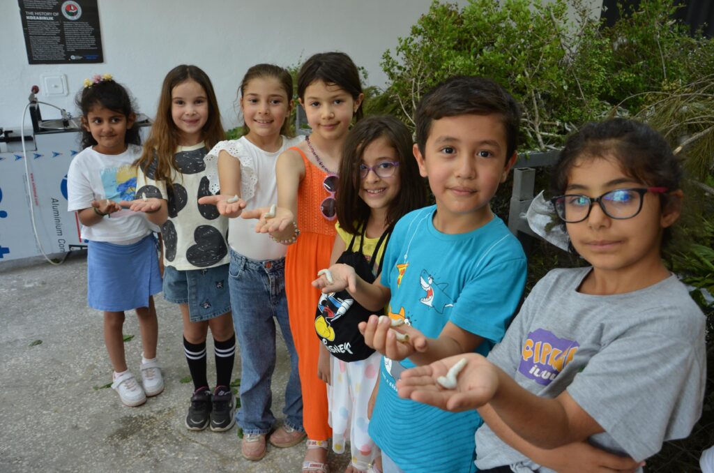 COCUKLAR IPEK EVI ZIYARET 7 - Mega TV
