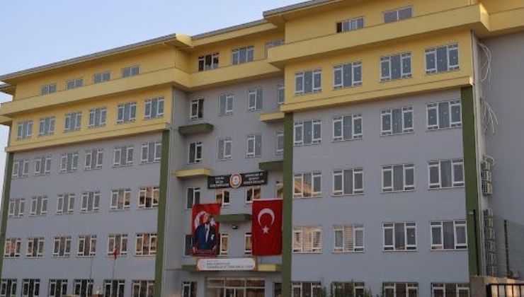 Geleceğin Turizmcileri Emine Gümrükçüler’de Yetişecek