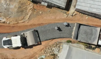 Gazipaşa Belediyesi’nden Muzkent Mahallesi’nde Yoğun Asfalt Mesaisi