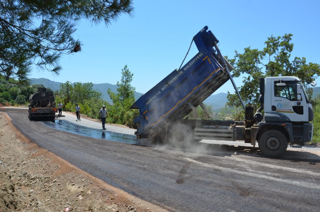 Alanya Şıhlar Mahalle yolu asfalta kavuştu - Mega TV WhatsApp Image 2025 07 07 at 13.39.19 - Mega TV