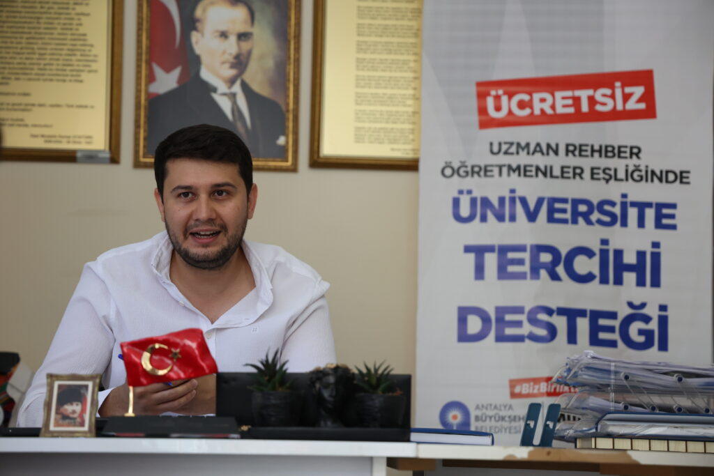 Antalya Büyükşehir’den Üniversite Adaylarına Ücretsiz Tercih Desteği - Mega TV Buyuksehir Belediyesinden Ucretsiz Tercih Danismanligi 2 - Mega TV