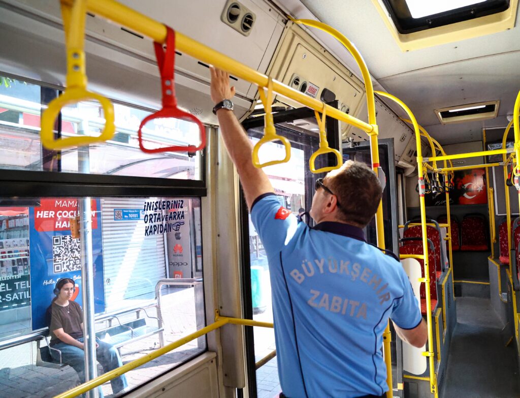 Büyükşehir’in Toplu Ulaşım Araçlarındaki Sıkı Denetimleri Devam Ediyor - Mega TV Buyuksehirin toplu ulasim araclarindaki siki denetimleri devam ediyor 9 - Mega TV