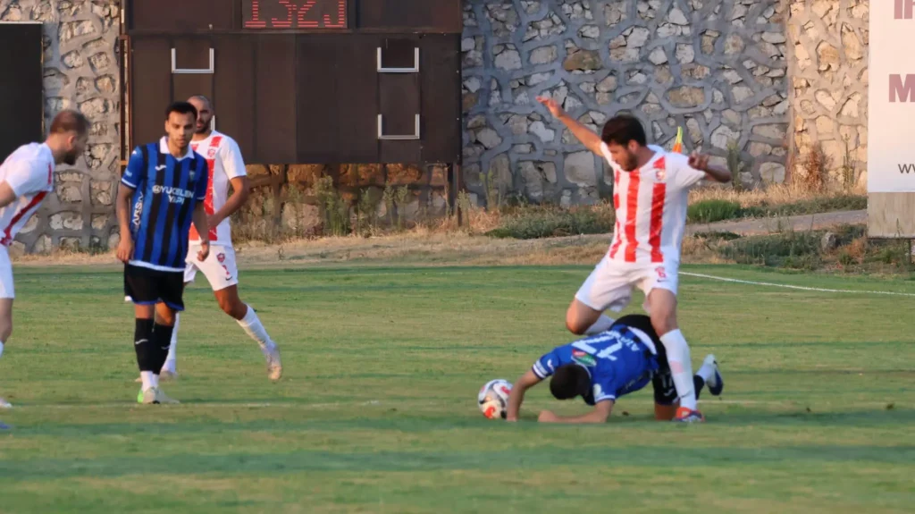 Kepezspor Futbol A.S deplasmandan puanla dondu 3 - Mega TV