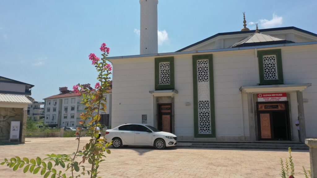 Pazarcı Mahallesi’ndeki Yeni Caminin Çevre Düzenlemesi Tamamlandı - Mega TV WhatsApp Image 2025 08 08 at 16.27.08 - Mega TV