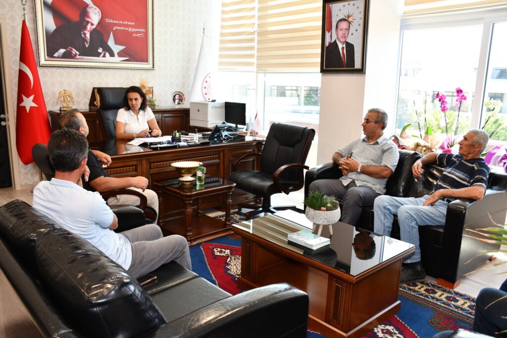 Dim Köyü Muhtarlarından Başhekim Karakuş Yılmaz’a Hayırlı Olsun Ziyareti - Mega TV WhatsApp Image 2025 08 11 at 16.52.26 - Mega TV