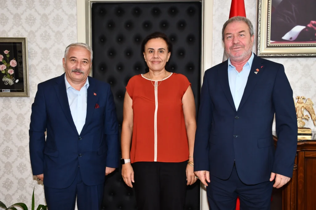 Anavatan Partisi’nden Başhekim Karakuş Yılmaz’a Ziyaret - Mega TV WhatsApp Image 2025 08 19 at 16.25.10 1 - Mega TV