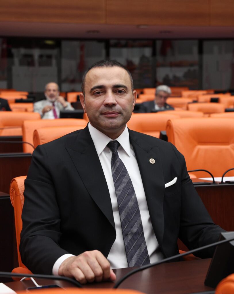 CHP’li Kaya’dan Turizm Bakanı’na: “Antalya’nın İlçelerinde Neden Turizm Müdürlüğü Yok?” - Mega TV WhatsApp Image 2025 08 23 at 09.56.59 - Mega TV