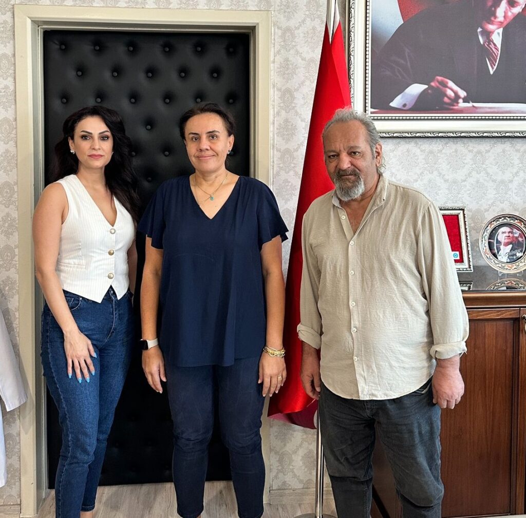 Mega TV yönetimi Başhekim Yılmaz’ı makamında ziyaret etti. - Mega TV WhatsApp Image 2025 08 25 at 15.32.17 1 - Mega TV