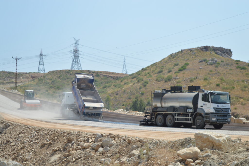Manavgat grup yolu asfalt 3 - Mega TV
