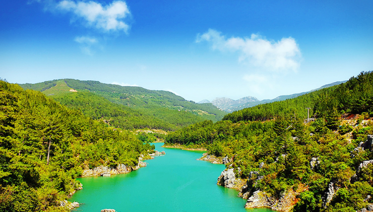 Alanya’da Serin Bir Nefes: Dim Çayı Rehberi