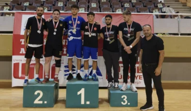 Alanya Belediyespor T-Futnet Cup İlk Etapta Zirvede