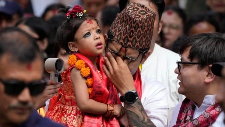 2 Yaşında Tanrıça Oldu