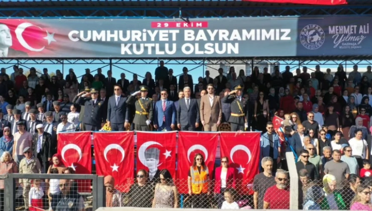 Gazipaşa’da Cumhuriyete Yakışır Bir Kutlama Düzenlendi
