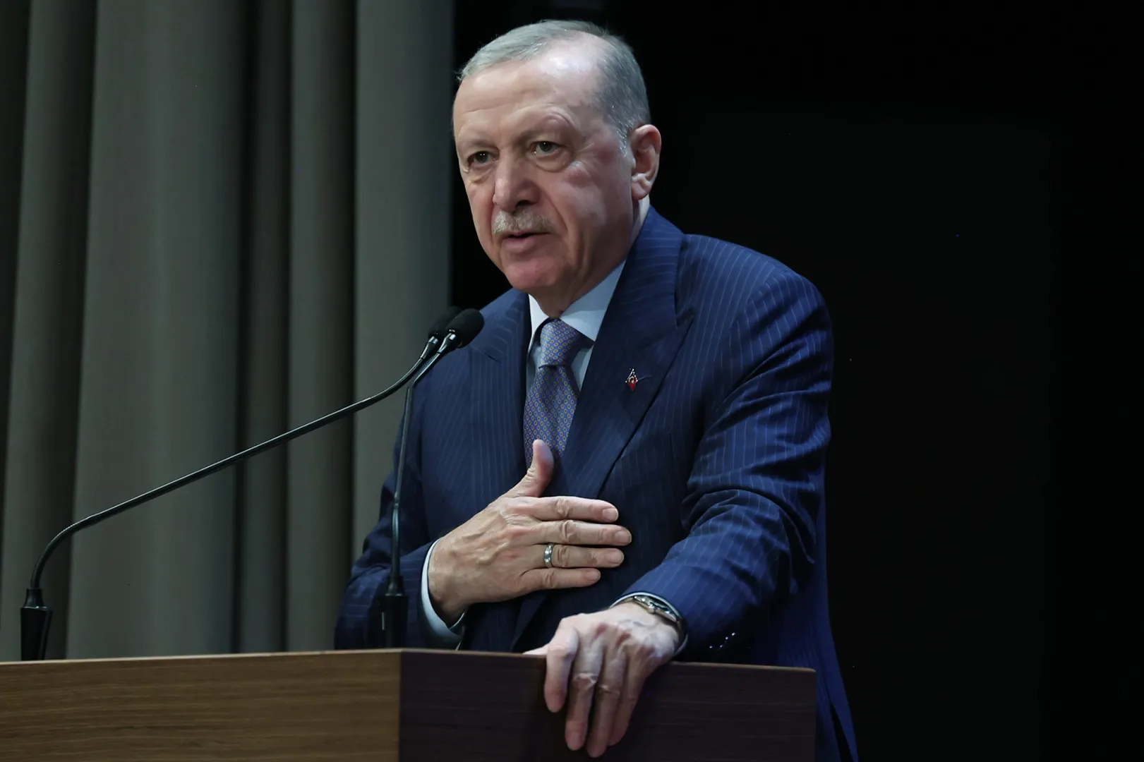 Cumhurbaşkanı Erdoğan'dan CHP'li belediyelere vergi tepkisi... - Mega TV 2822053364317.webp.webp