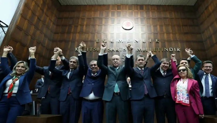 Antalya’dan AK Parti’ye Büyük Transfer! - Mega TV megatv.com .tr 740420 12 3 - Mega TV