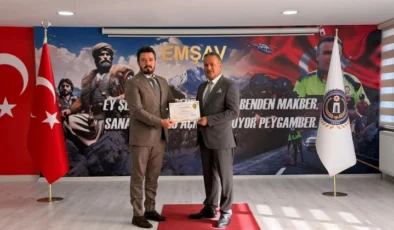 EMŞAV Alanya İlçe Başkanı Çoban’a Teşekkür Belgesi