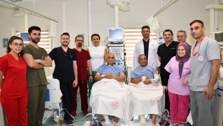 Alanya'da İki Kardeş Aynı Gün, Aynı Ameliyat'ı Oldu! - Mega TV megatv.com .tr 740420 52 - Mega TV
