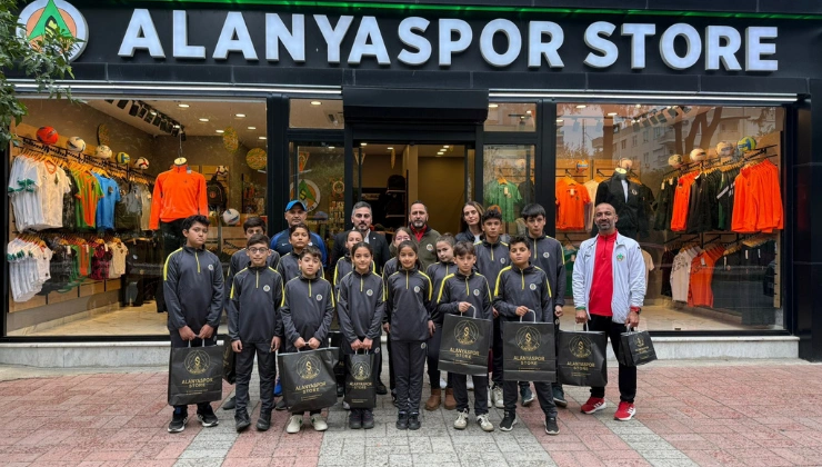 Gazipaşa’da Köy Okulu Öğrencilerine Alanyaspor Store Sürprizi - Mega TV Alanya Mega Tv 45 3 - Mega TV