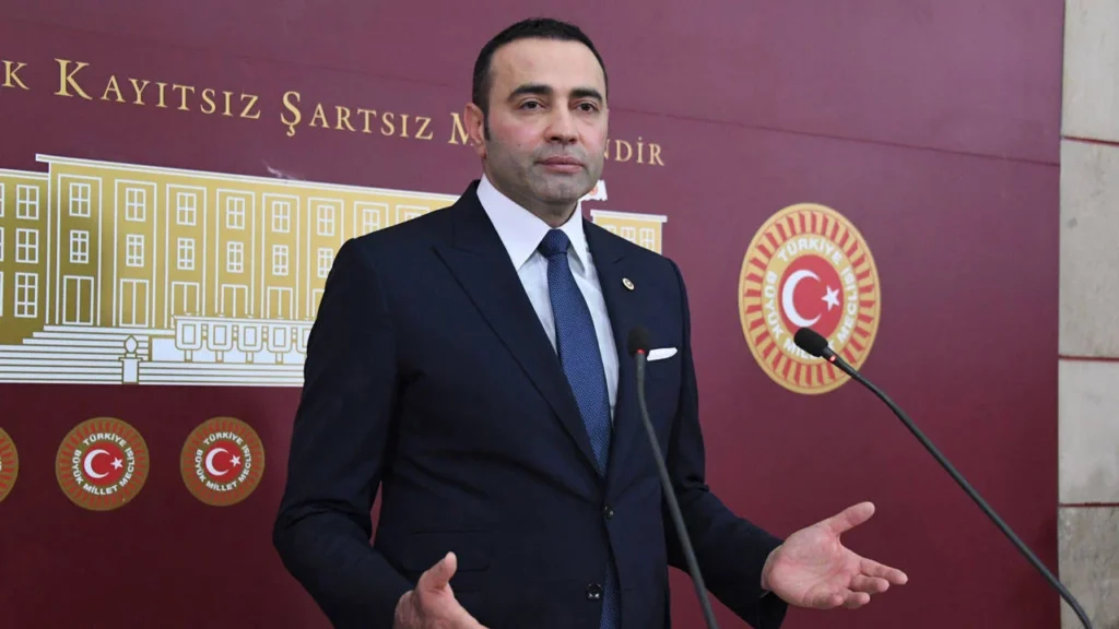 Kaya’dan Meclis’te Net Uyarı: Antalya’nın Su Sorunu Sondajla Aşılamaz - Mega TV aykut kaya - Mega TV