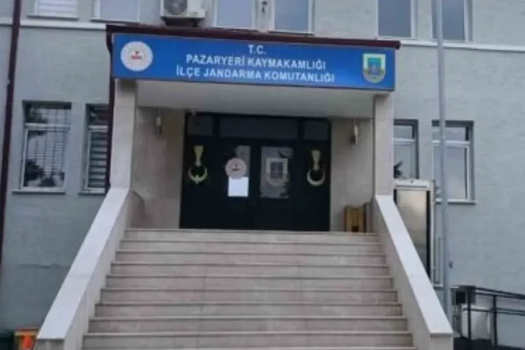 81 Yaşındaki Kadını Nasıl Dolandırdılar! - Mega TV 4964811898938.webp.webp
