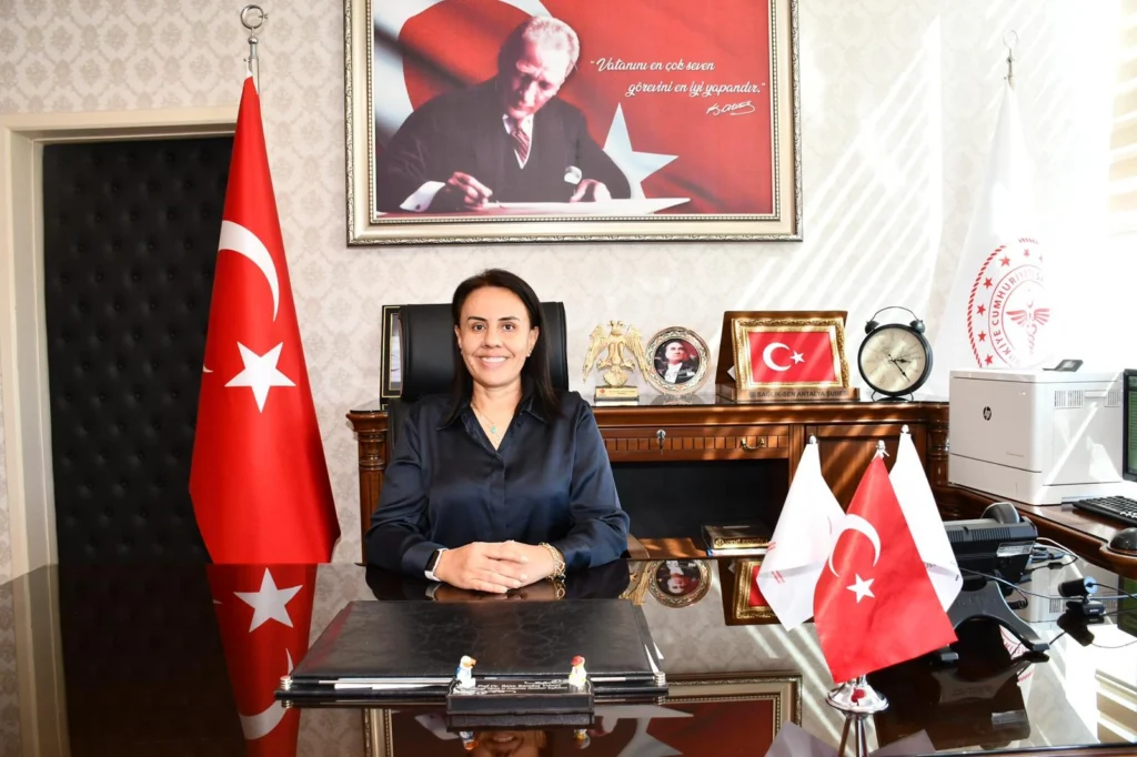 Alanya'da 112 Ülkeden 21 Bini Aşkın Yabancı Hasta Türk Hekimlerini Tercih Etti - Mega TV bashekim - Mega TV