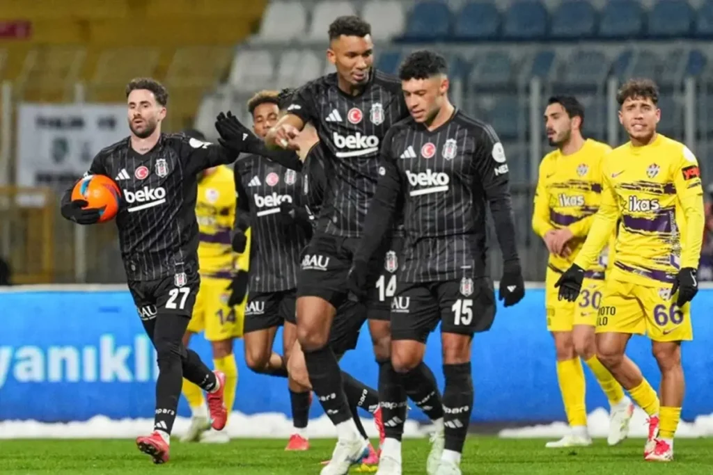 Beşiktaş’ta Eyüpspor Mesaisi Başladı: Kartal Deplasman Öncesi Sahaya İndi - Mega TV besiktas eyupspor 2 1 - Mega TV
