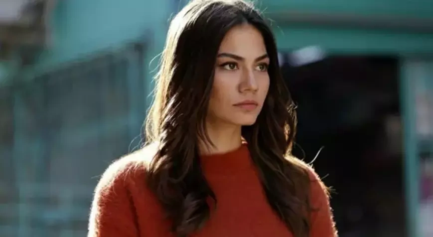 Demet Özdemir’den Müzik Dünyasına Göz Kırpma: "Neden Olmasın?" - Mega TV demet ozdemir 2 1 - Mega TV