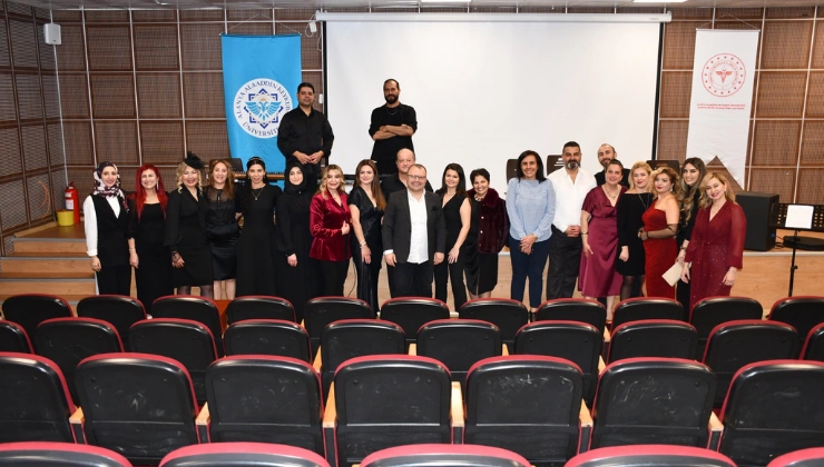Alanya'da Sağlık Çalışanları Sevgi Haftası'nda Konser Verdi - Mega TV Alanya Mega Tv 12 3 - Mega TV