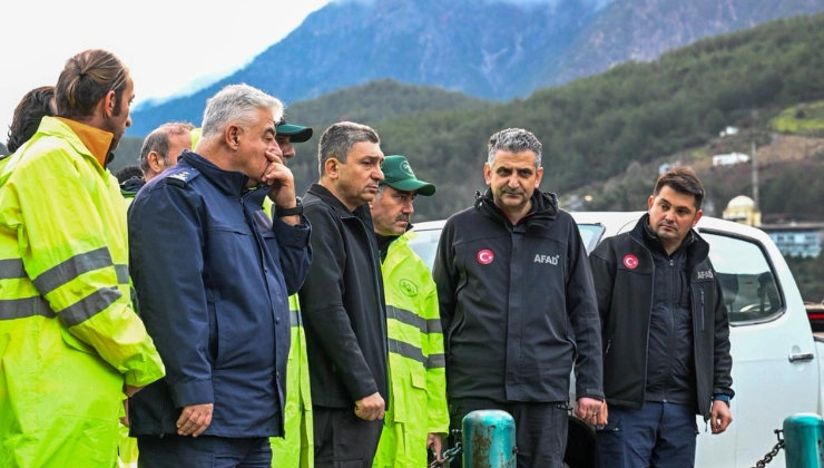 Vali Şahin Alanya’da Sel Bölgelerinde İncelemelerde Bulundu - Mega TV Alanya Mega Tv 16 3 - Mega TV