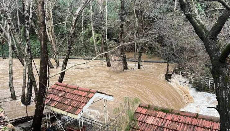 Alanya’da Sel Felaketi Yaşandı: Dim Çayı Coştu, Sel İşletmeleri Yuttu - Mega TV Alanya Mega Tv 28 3 - Mega TV