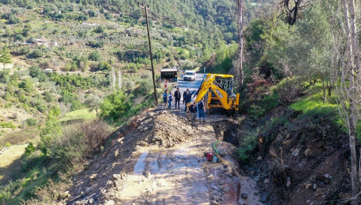 Gazipaşa’da Belediye Ekipleri Kapanan Yolları Açtı - Mega TV Alanya Mega Tv 36 3 - Mega TV