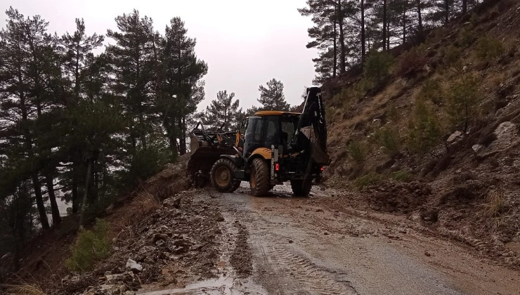 Alanya'da Kış Sert Geçiyor: Antalya Büyükşehir Ekipleri Alanya Kırsalında - Mega TV Alanya Mega Tv 47 - Mega TV