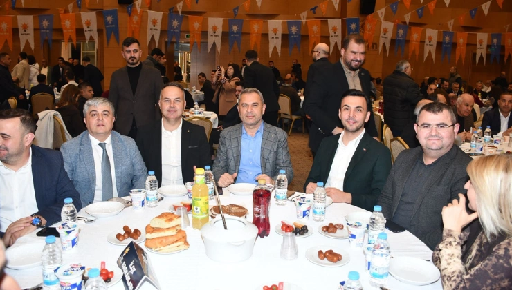 Antalya'ya AK Parti'den Vefa İftarı: Çavuşoğlu'ndan Toklu'ya Teşekkür Belgesi - Mega TV Alanya Mega Tv 8 5 - Mega TV