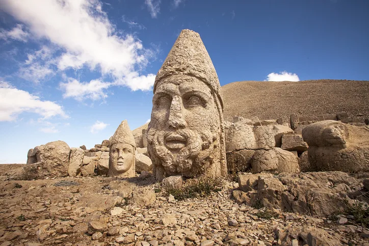 2 Bin Yıldır Açılmayan Zirve: Nemrut Dağı’nda Dev Sır Perdesi - Mega TV nemrut dagi 6 - Mega TV
