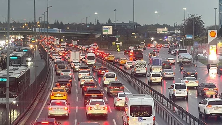Alanya'da Bunu Yapanlara Ağır Cezalar: Trafikte Kurallar Sertleşti - Mega TV trafik ceazi 1 - Mega TV