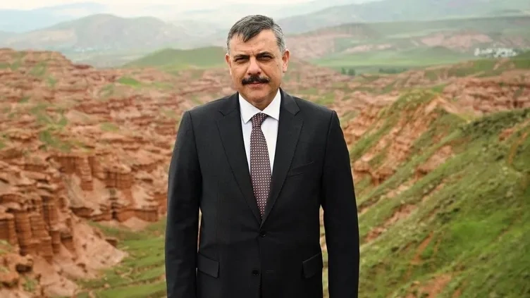 yeni icisleri bakani 1 1 - Mega TV