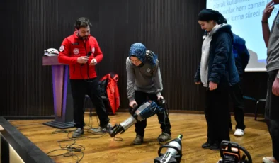 Gençler Afetlere Karşı Sahada Öğreniyor