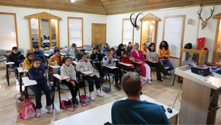 Antalya’da Çocuklar Hayvanları ve Yaban Hayatını Tanıma Fırsatı Buldu - Mega TV Alanya Mega Tv 17 1 - Mega TV