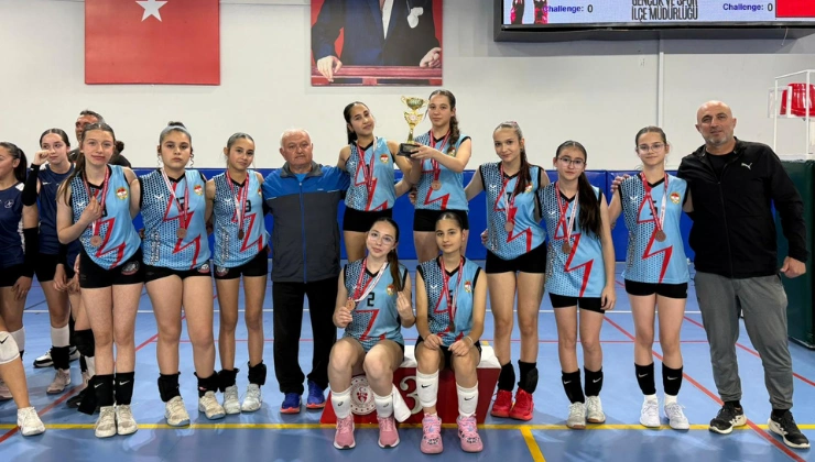 Gazipaşa’da Okul Sporları Voleybol Turnuvası Tamamlandı - Mega TV Alanya haber 83 - Mega TV