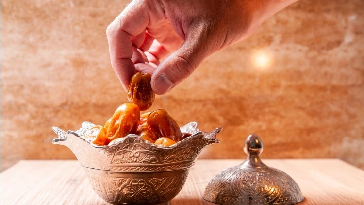 Alanya’da Gözler Şevval Ayında: 6 Gün Orucu Ne Zaman Tutulacak? - Mega TV sevval ayi 1 - Mega TV