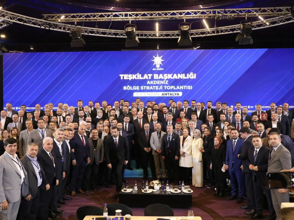 Teşkilat Antalya’da Buluştu: AK Parti’den Akdeniz’e Yeni Yol Haritası - Mega TV AK Parti Akdeniz 3 - Mega TV