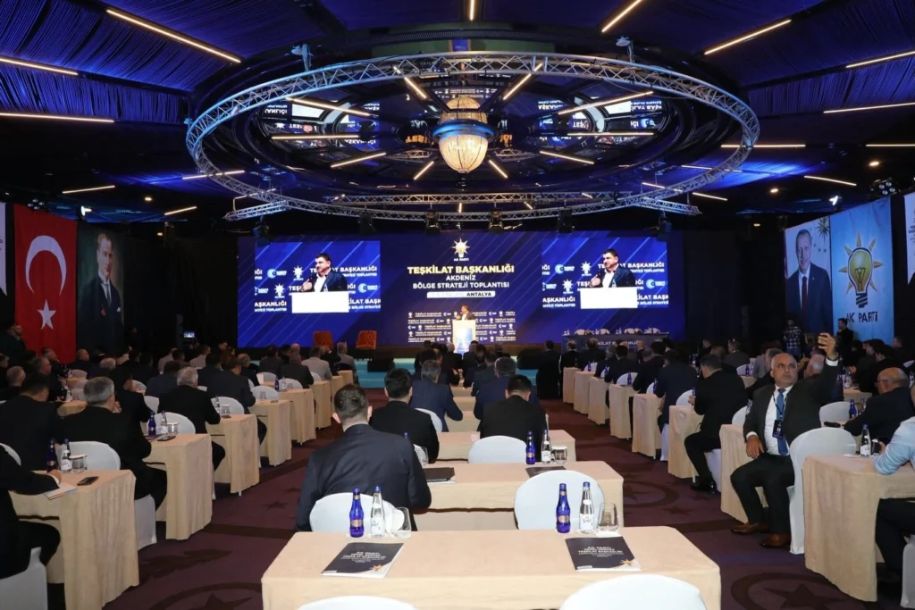 Teşkilat Antalya’da Buluştu: AK Parti’den Akdeniz’e Yeni Yol Haritası - Mega TV AK Parti Akdeniz 7 - Mega TV